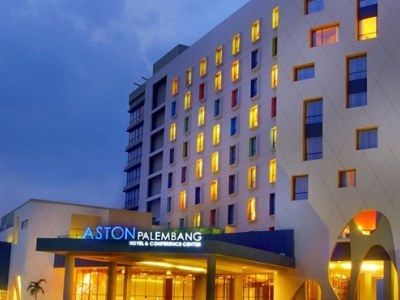 Aston & Conference Centre Hotel 4*