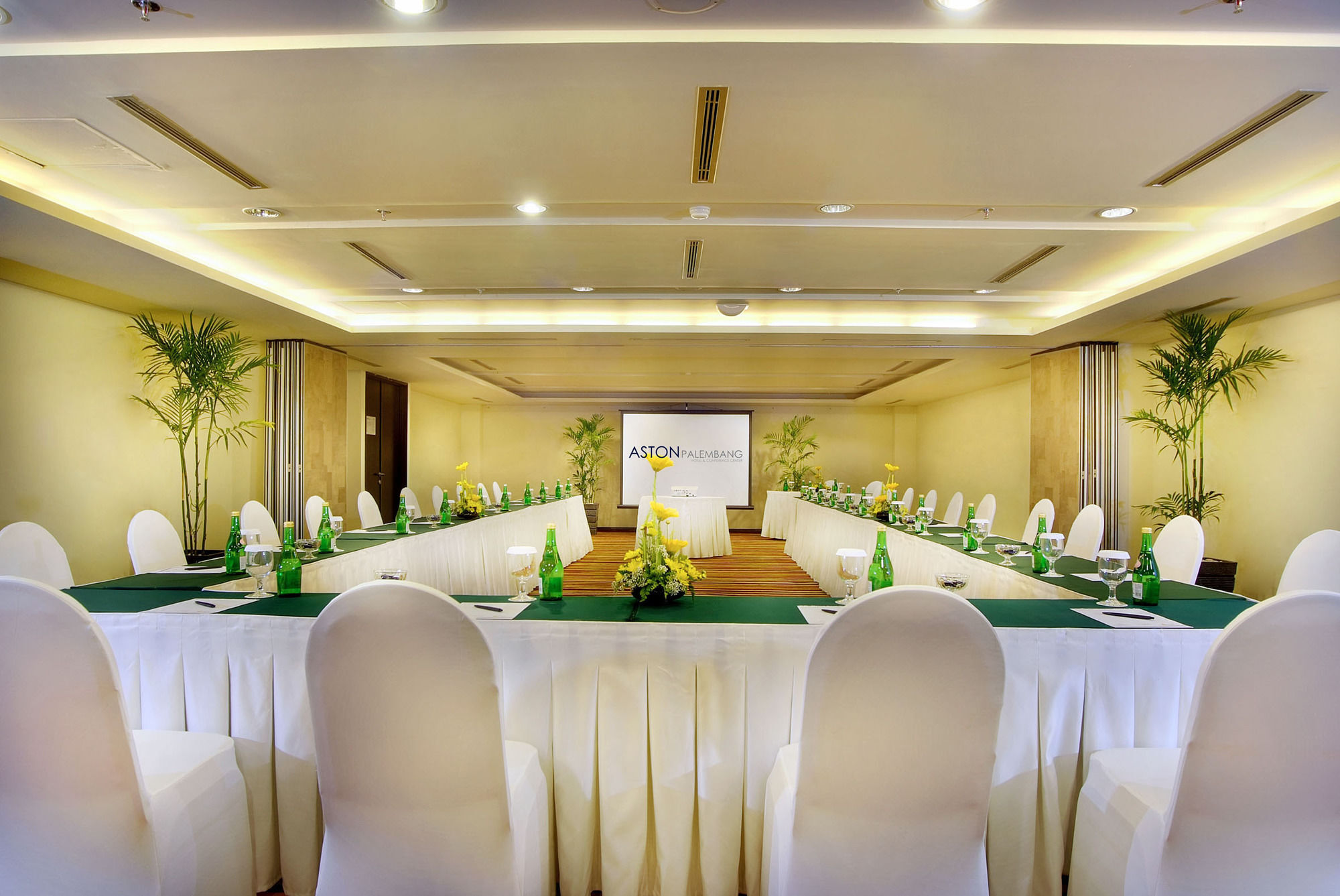 Hotel Aston & Conference Centre 4*