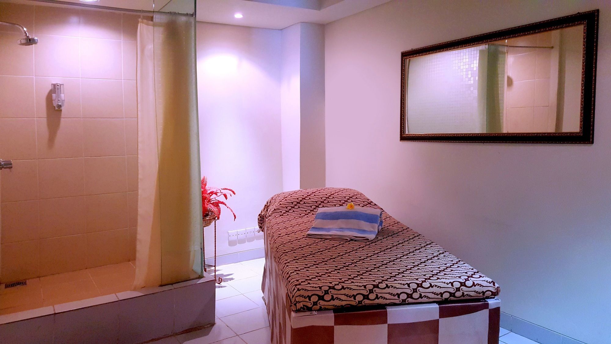 Aston & Conference Centre 4*
